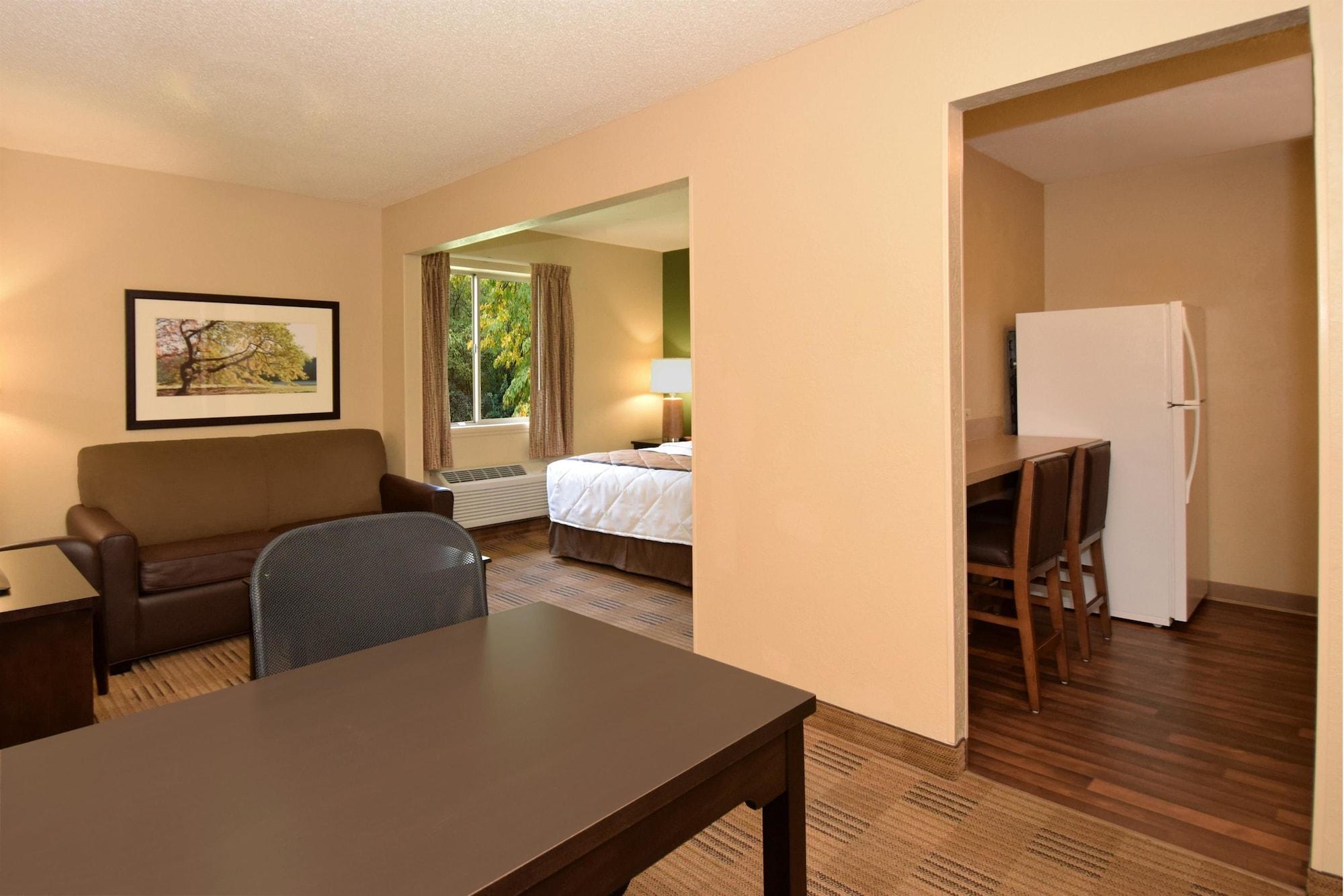 Extended Stay America Suites - Cleveland - Middleburg Heights Exterior photo