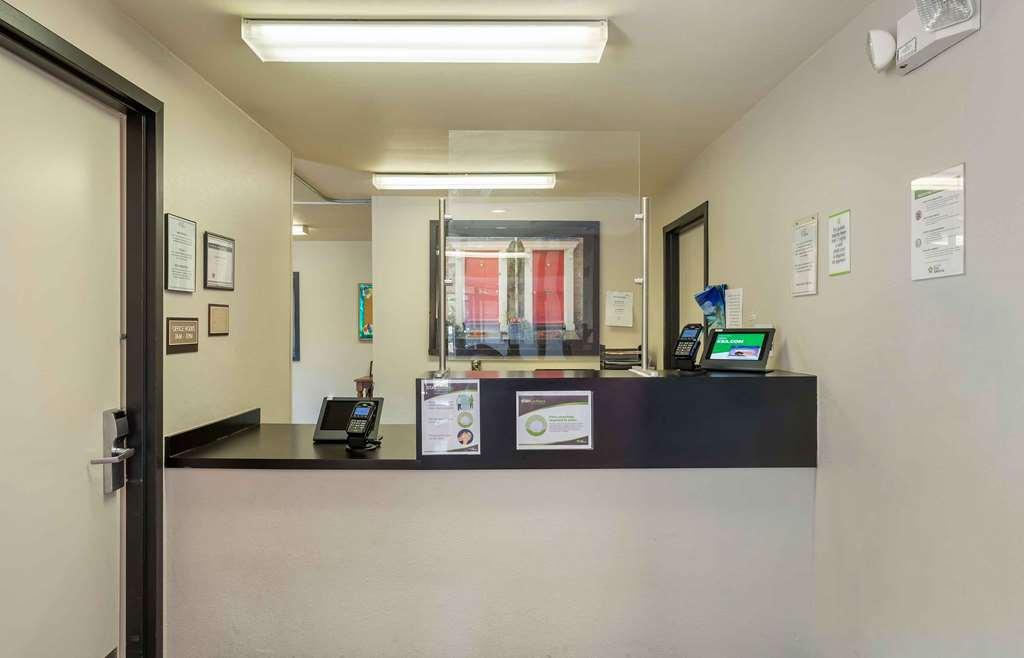 Extended Stay America Suites - Cleveland - Middleburg Heights Interior photo