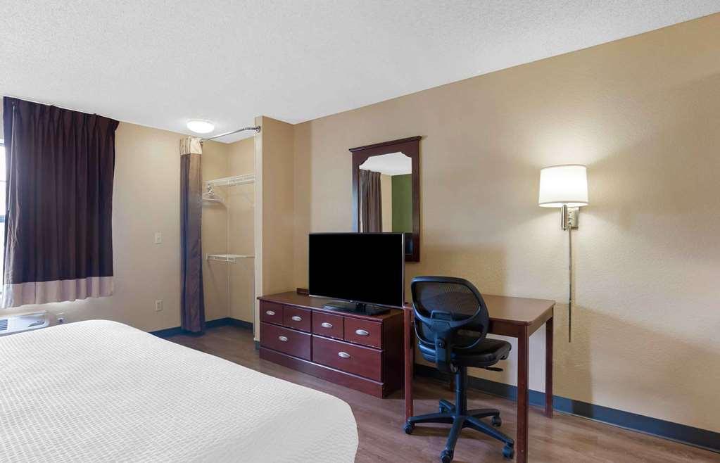 Extended Stay America Suites - Cleveland - Middleburg Heights Room photo