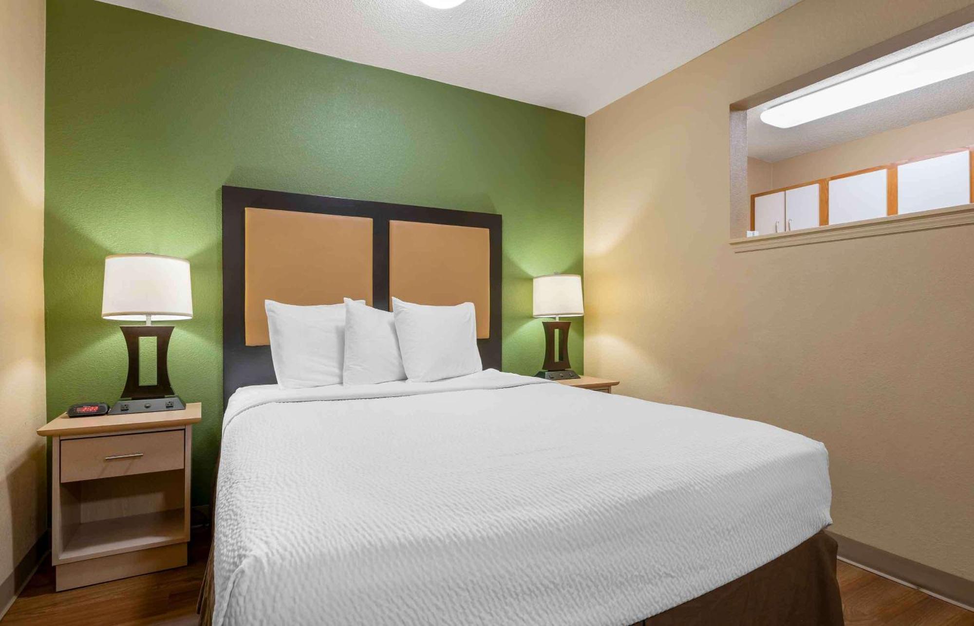 Extended Stay America Suites - Cleveland - Middleburg Heights Exterior photo