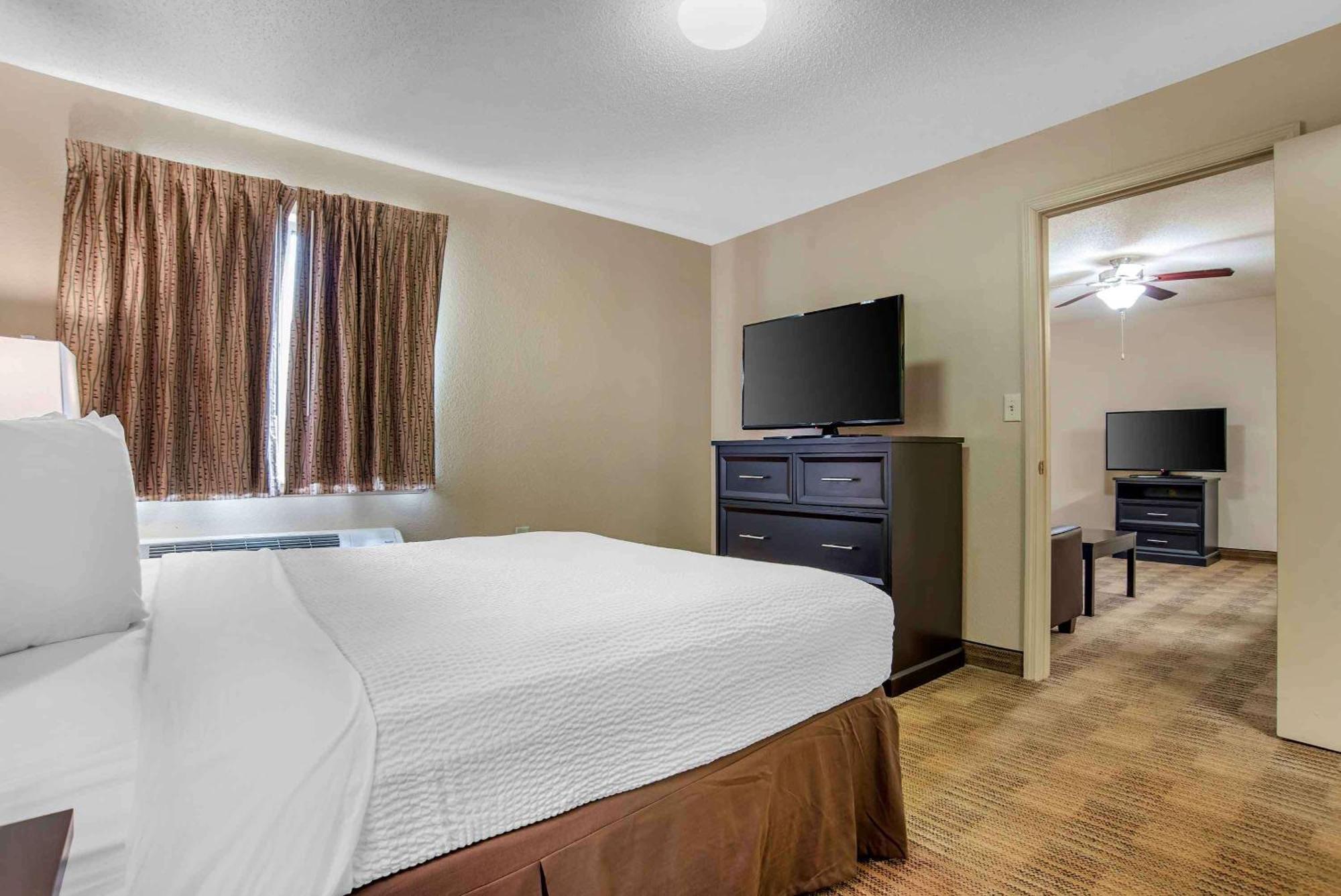 Extended Stay America Suites - Cleveland - Middleburg Heights Exterior photo